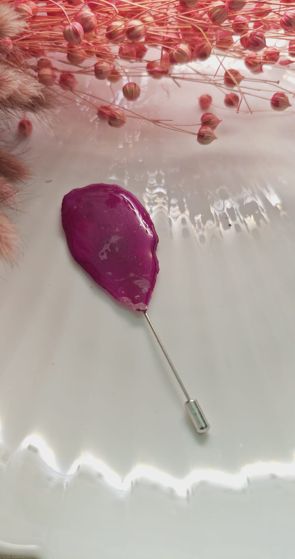  Romantism la Rever: Broșă cu Petală de Bujor (Prindere Tip Ac) - Image 1